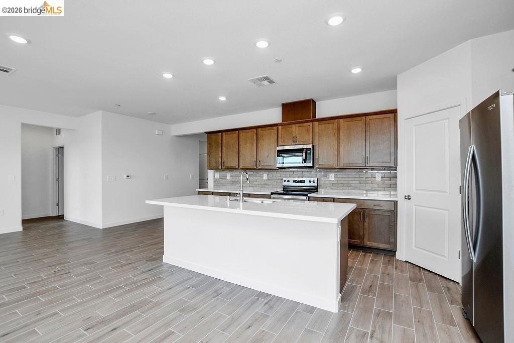 504 Spruce Way, Oakley CA 94561 — photo 12