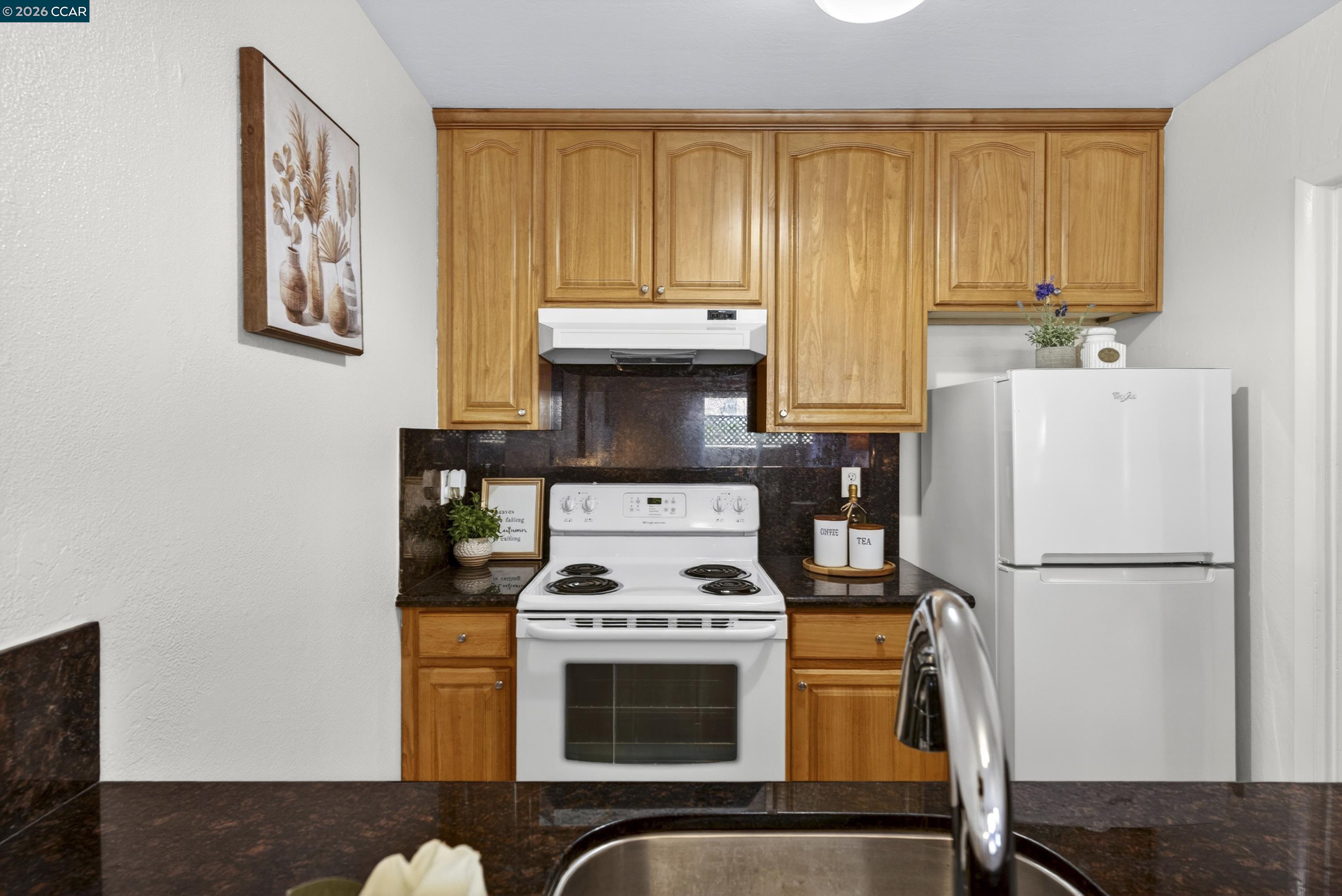 Photo #15: 41139081 Listing: Photo #15