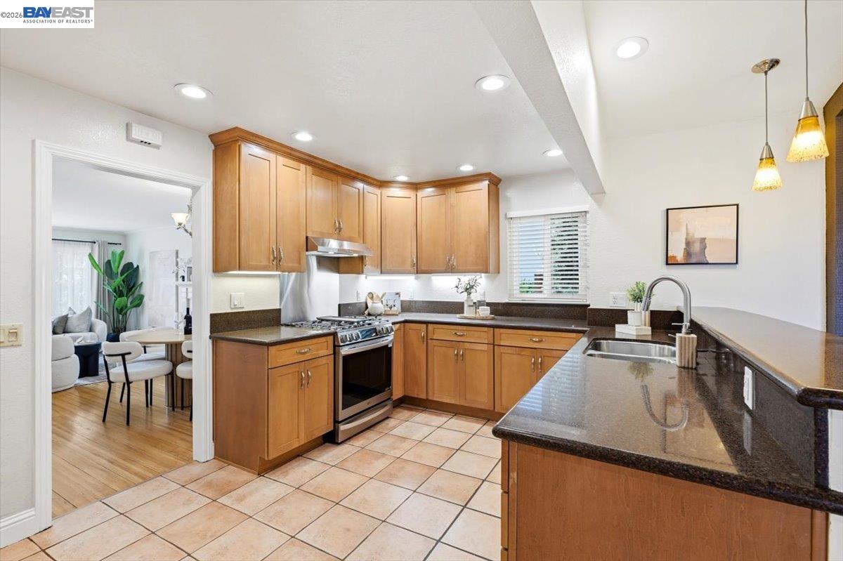 17888 Mayflower Dr, Castro Valley CA 94546 — photo 12