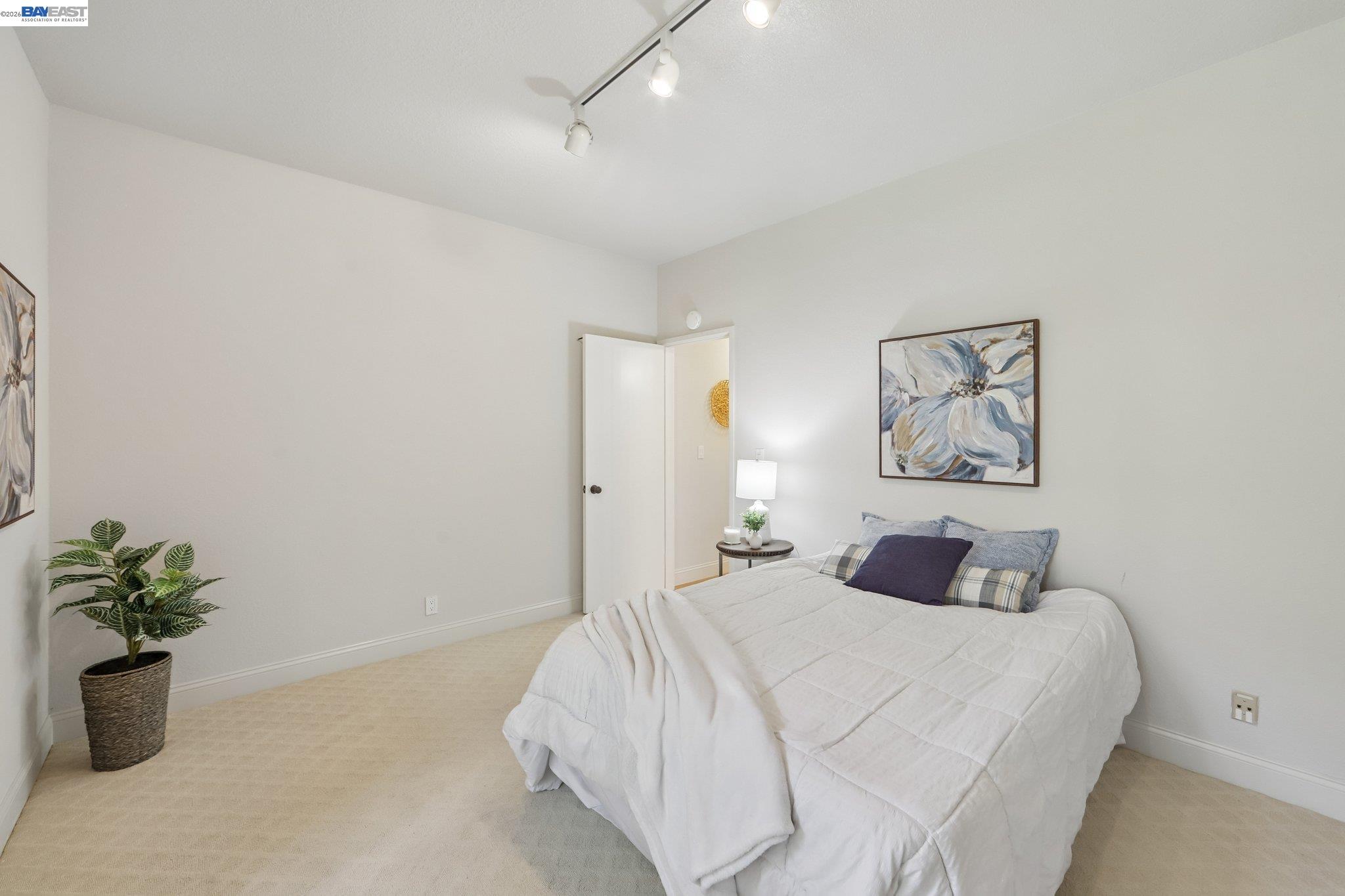 Photo #19: 41139102 Listing: Photo #19