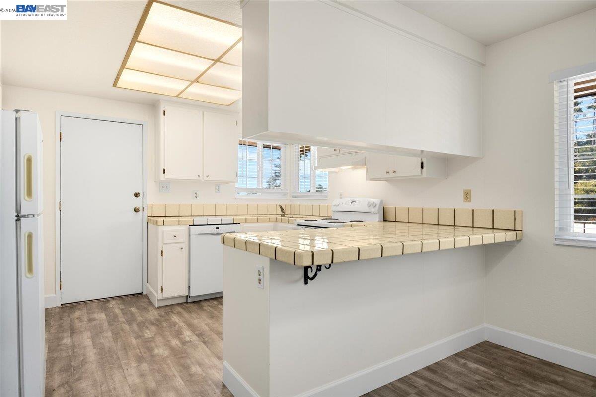 21585 Montgomery St, Hayward CA 94541 — photo 8