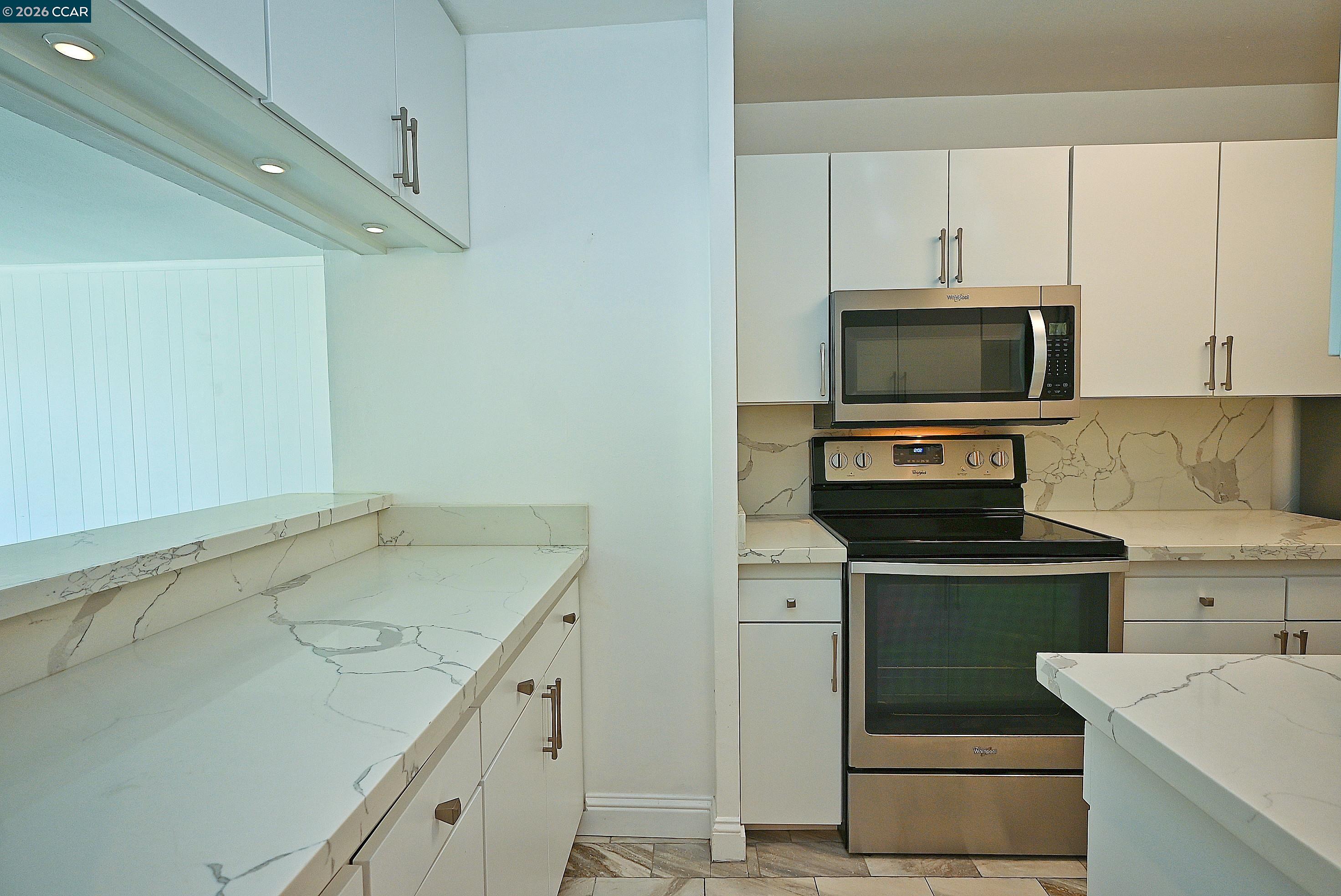 Photo #12: 41139136 Listing: Photo #12