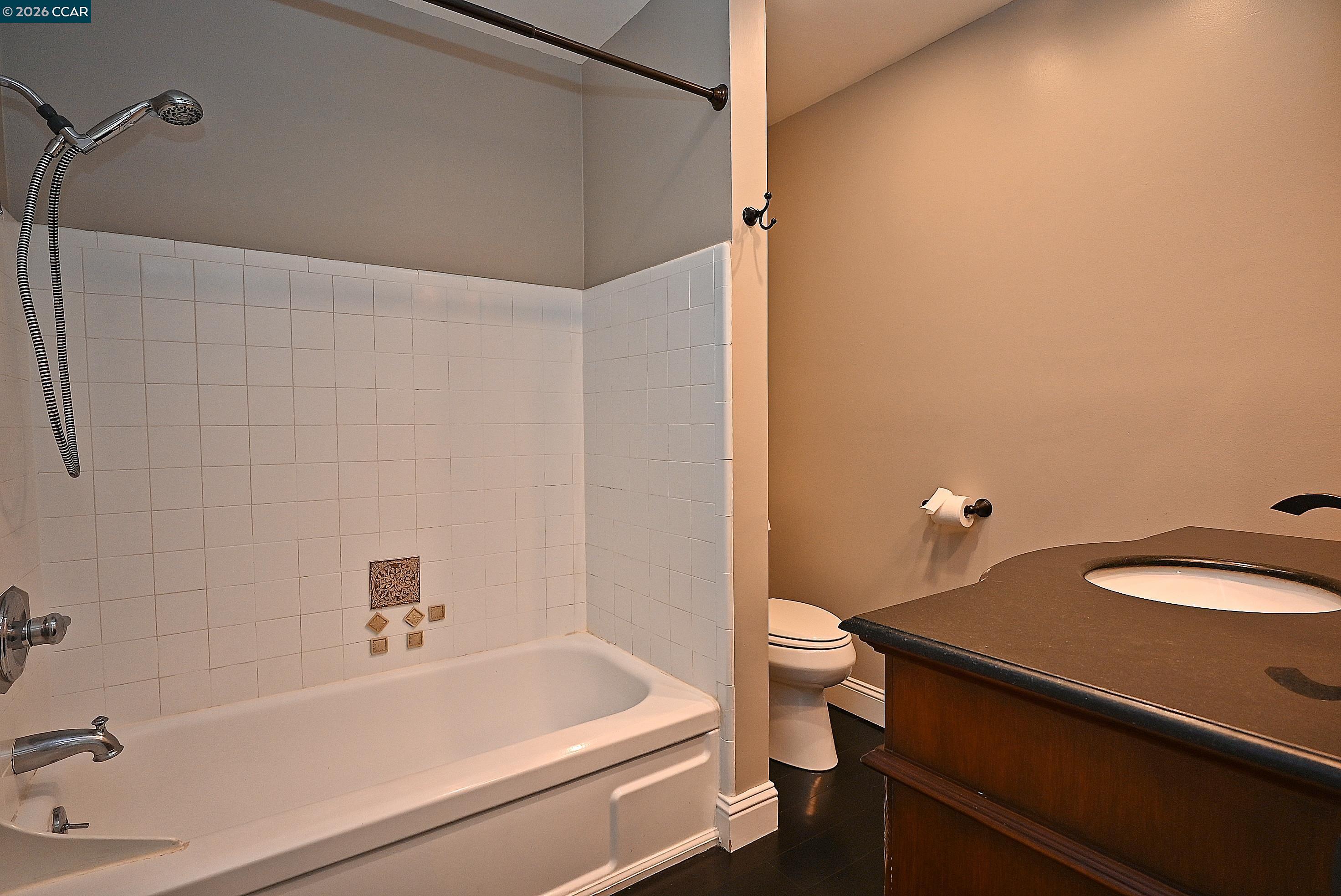 Photo #24: 41139136 Listing: Photo #24