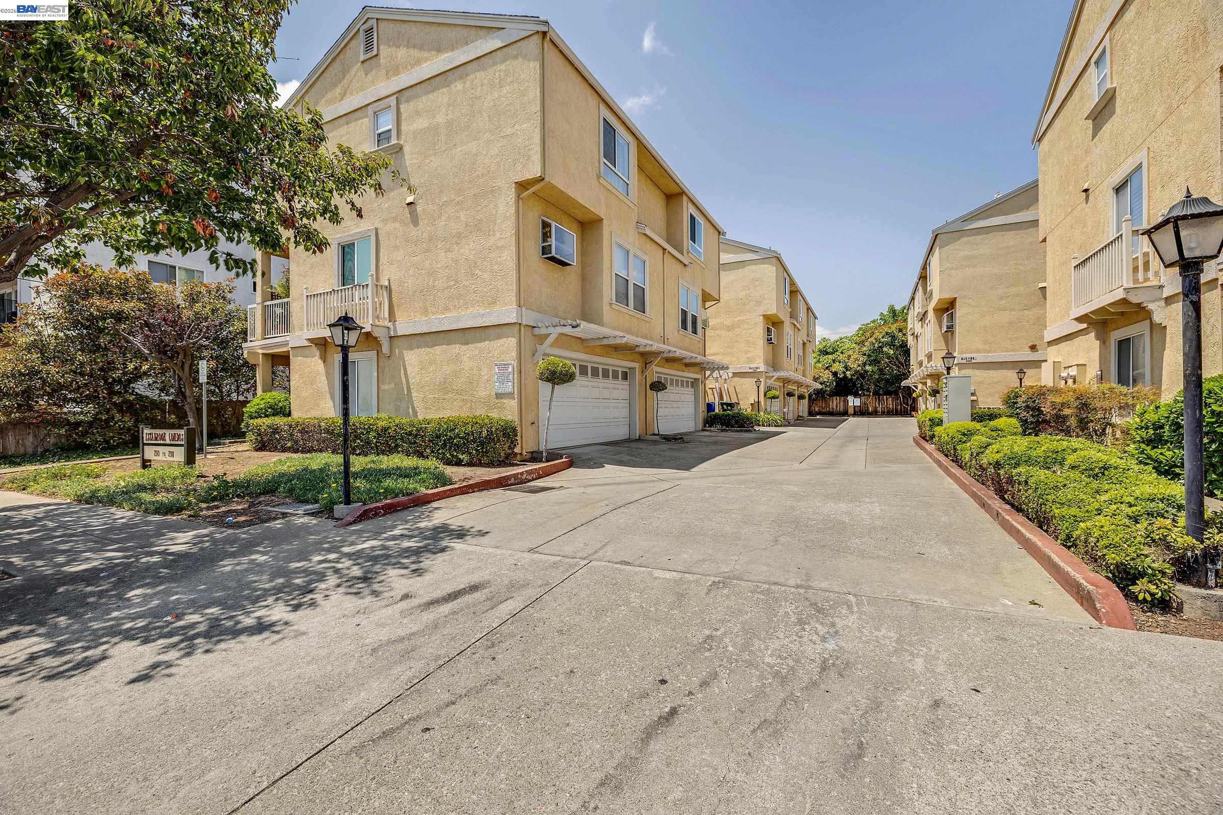 Photo #2: 41139145 Listing: Photo #2