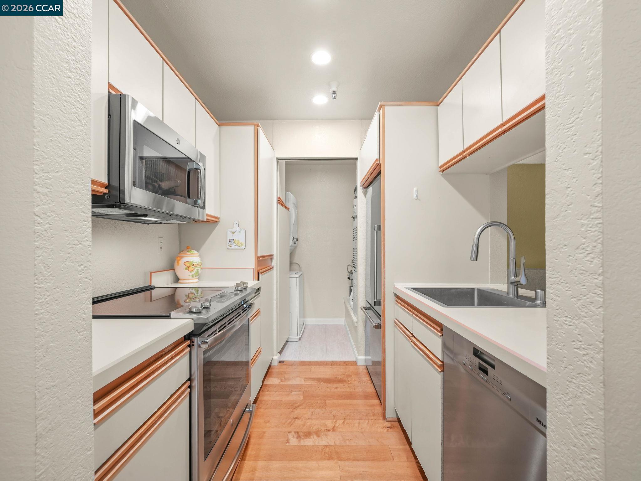 Photo #8: 41139164 Listing: Photo #8