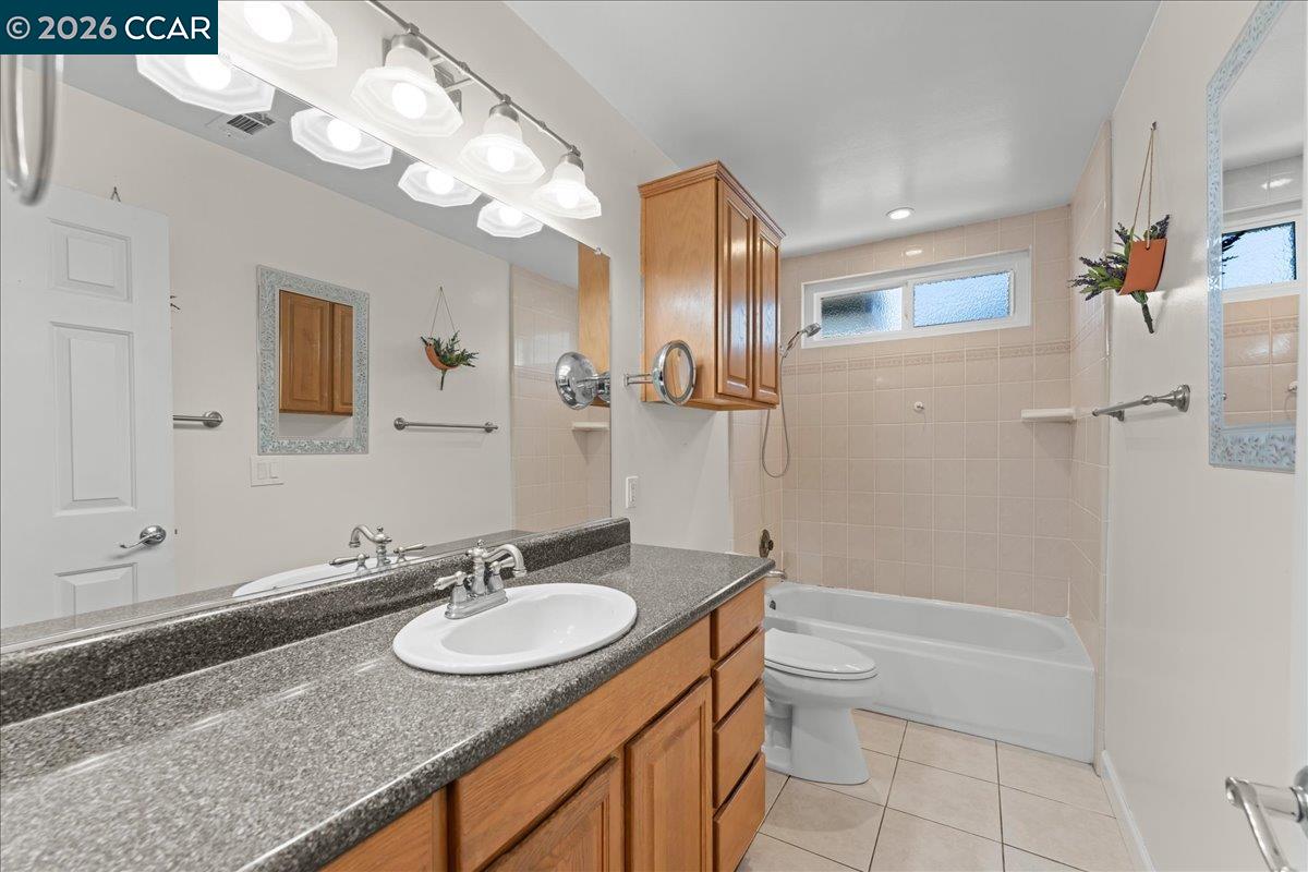 472 Cordoba Ln, Vacaville CA 95688 — photo 22