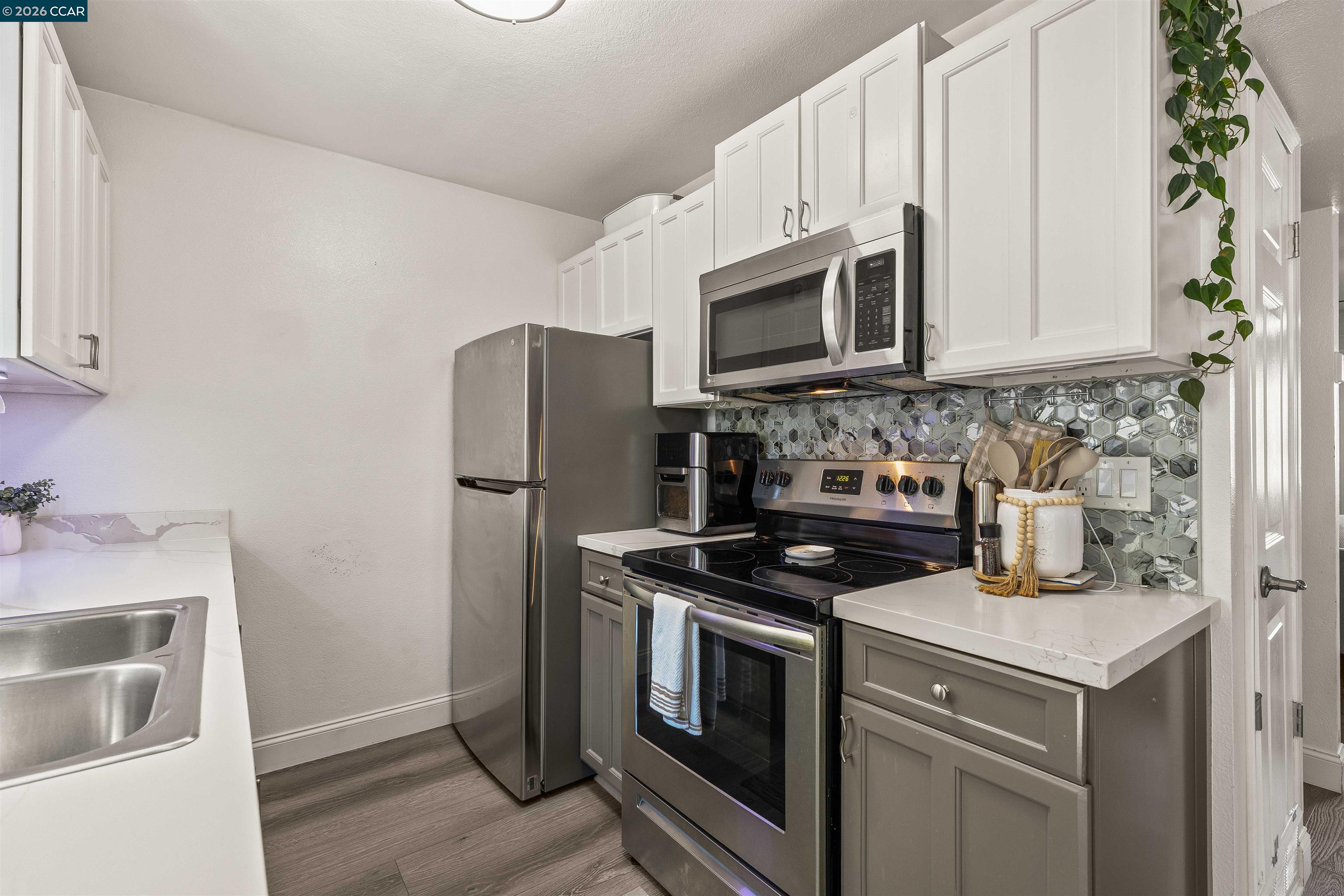 126 Muir Rd, Martinez CA 94553 — photo 12