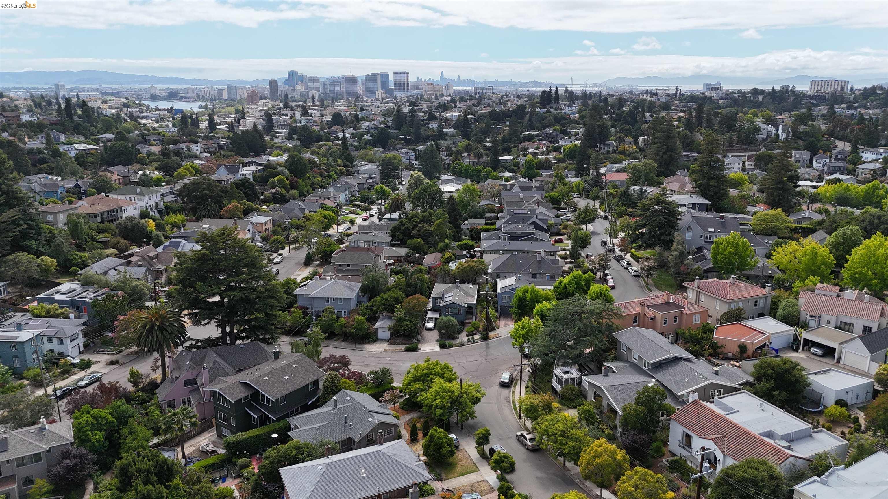 195 Oak Rd, Piedmont CA 94610 — photo 10