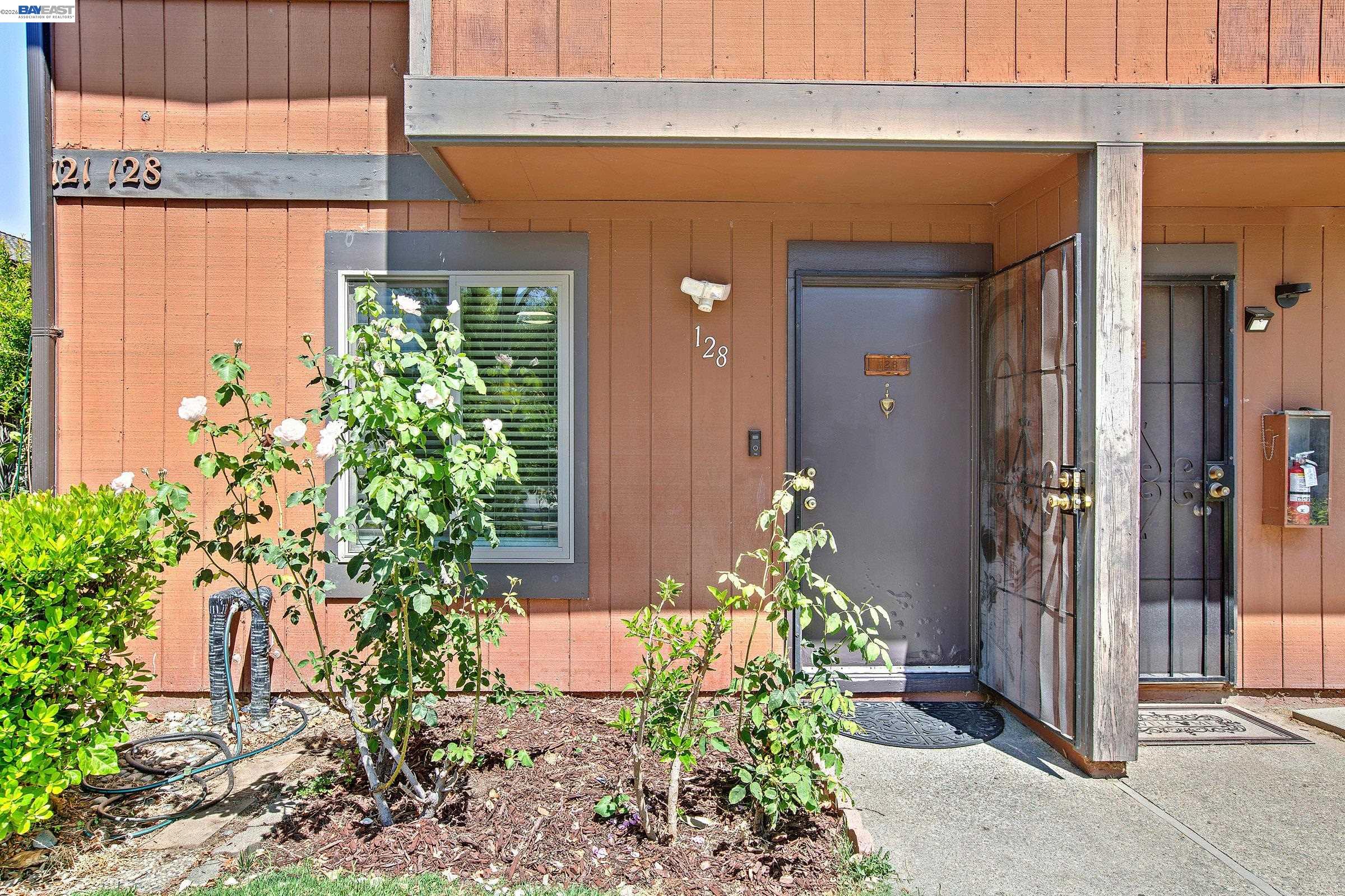 Photo #4: 41139247 Listing: Photo #4