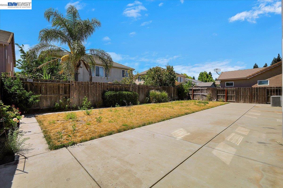10433 Lone Star Way, Stockton CA 95209 — photo 25
