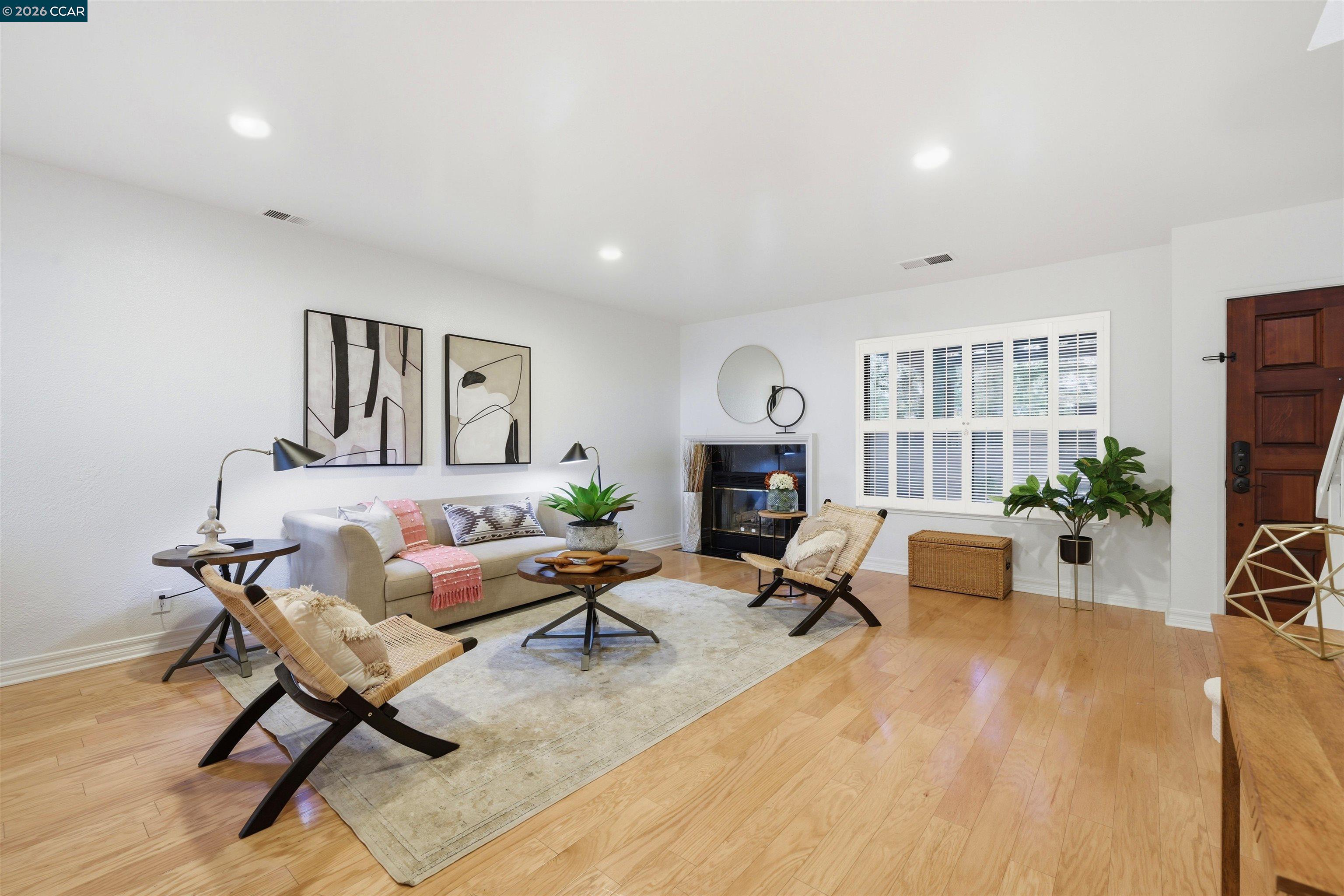 Photo #8: 41139281 Listing: Photo #8