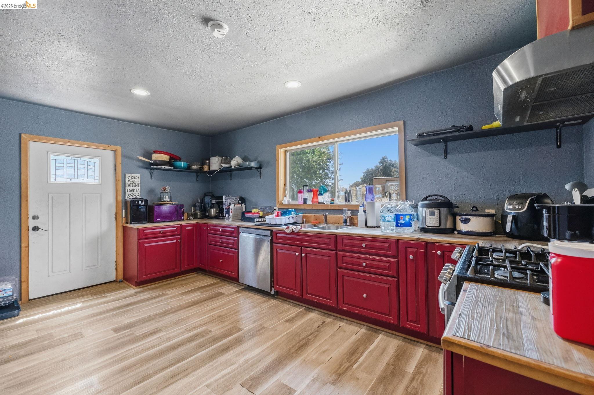 9898 Highway 49, Sonora CA 95370 — photo 3