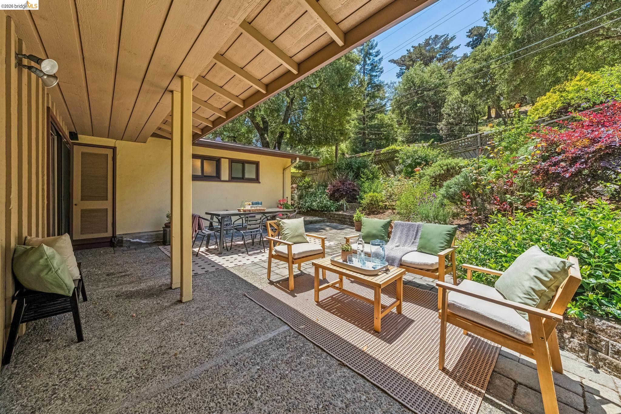 7200 Saroni Dr, Oakland CA 94611 — photo 60