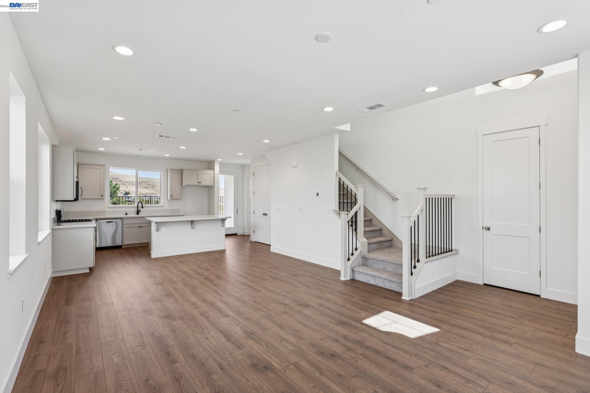 2404 Golden Way, Fairfield CA 94533 — photo 2