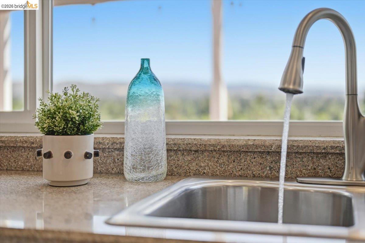 733 Daffodil Way, Concord CA 94518 — photo 18