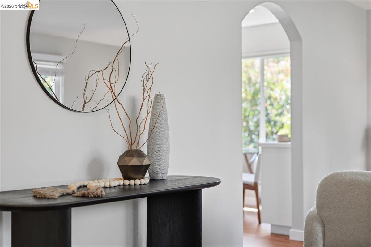 733 Daffodil Way, Concord CA 94518 — photo 8
