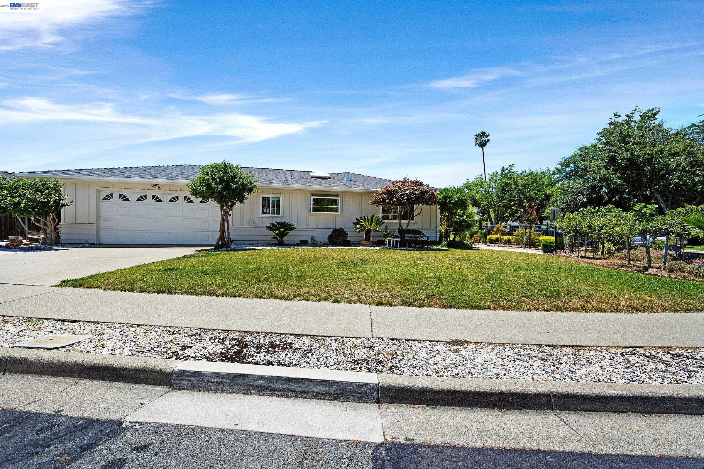1742 Mendocino Dr, Concord CA 94521 — photo 24