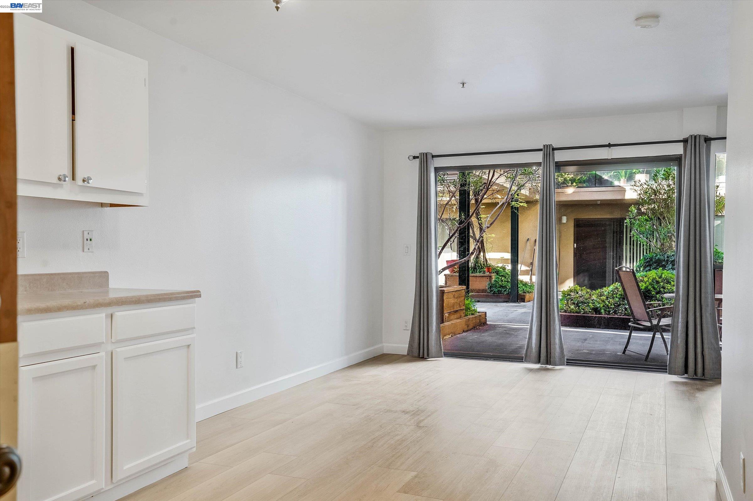 Photo #3: 41139363 Listing: Photo #3