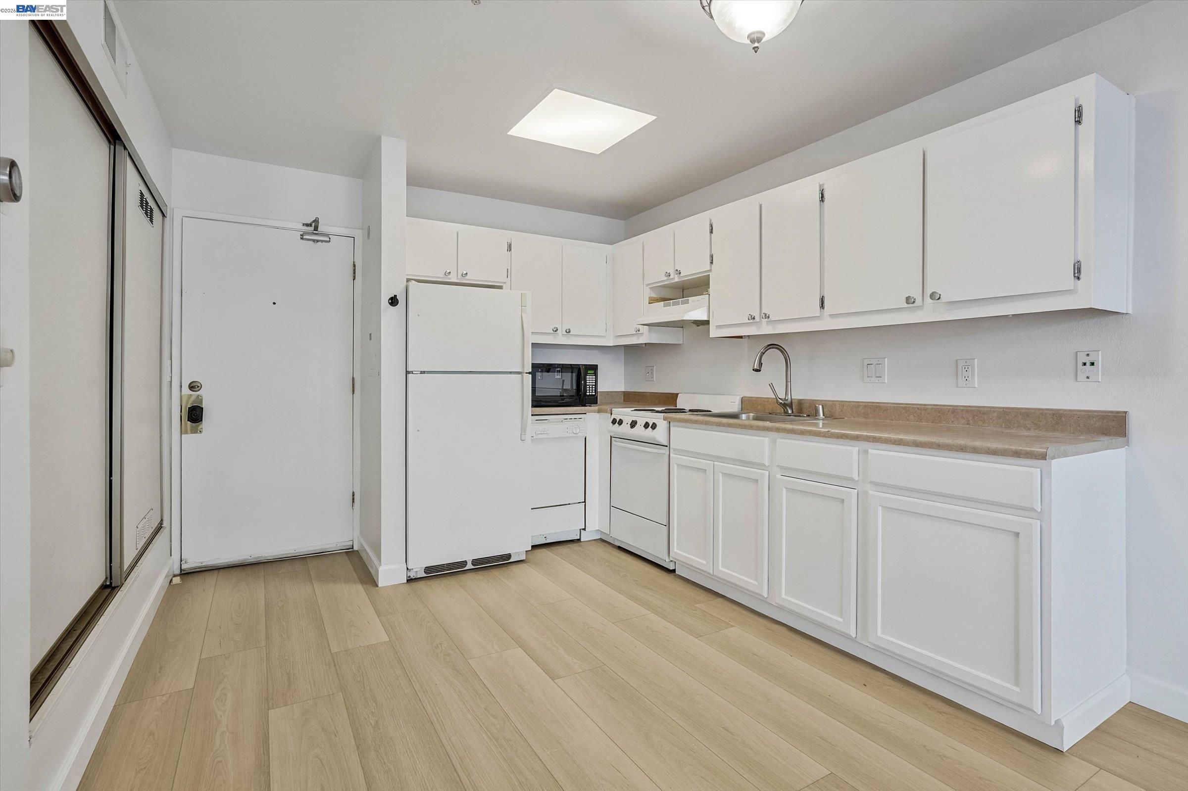 Photo #6: 41139363 Listing: Photo #6