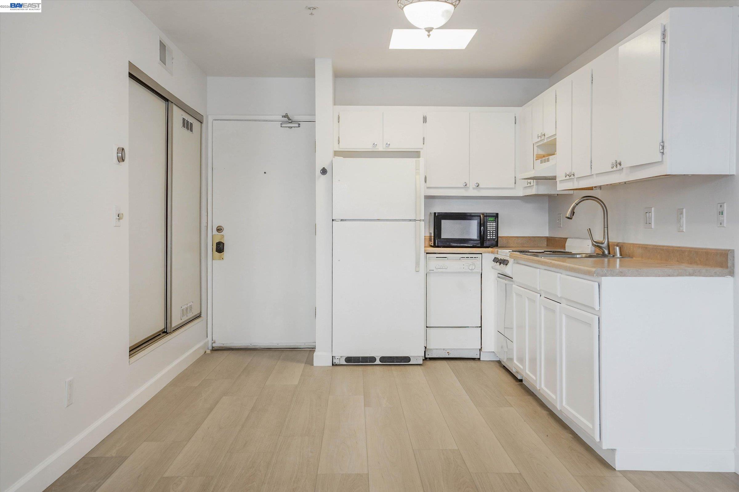 Photo #7: 41139363 Listing: Photo #7