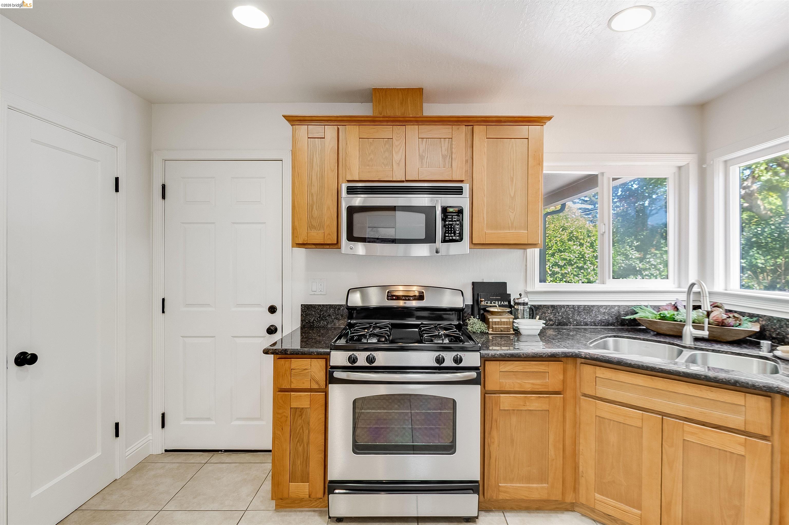 346 Valley View Rd, Pleasant Hill CA 94523 — photo 16