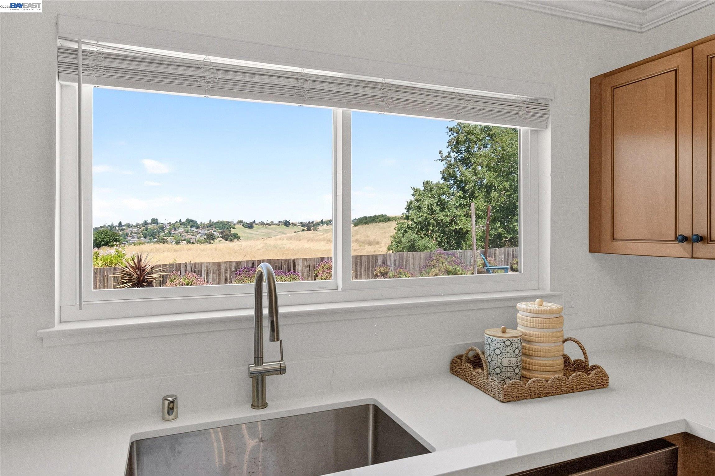 295 Iris Rd, Hercules CA 94547 — photo 15