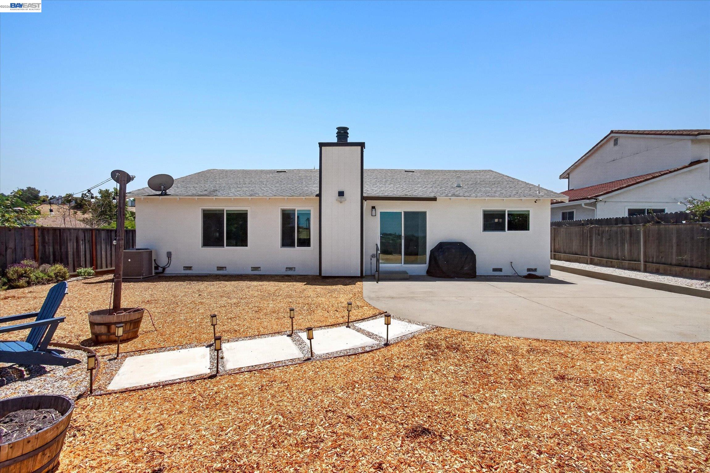 295 Iris Rd, Hercules CA 94547 — photo 25
