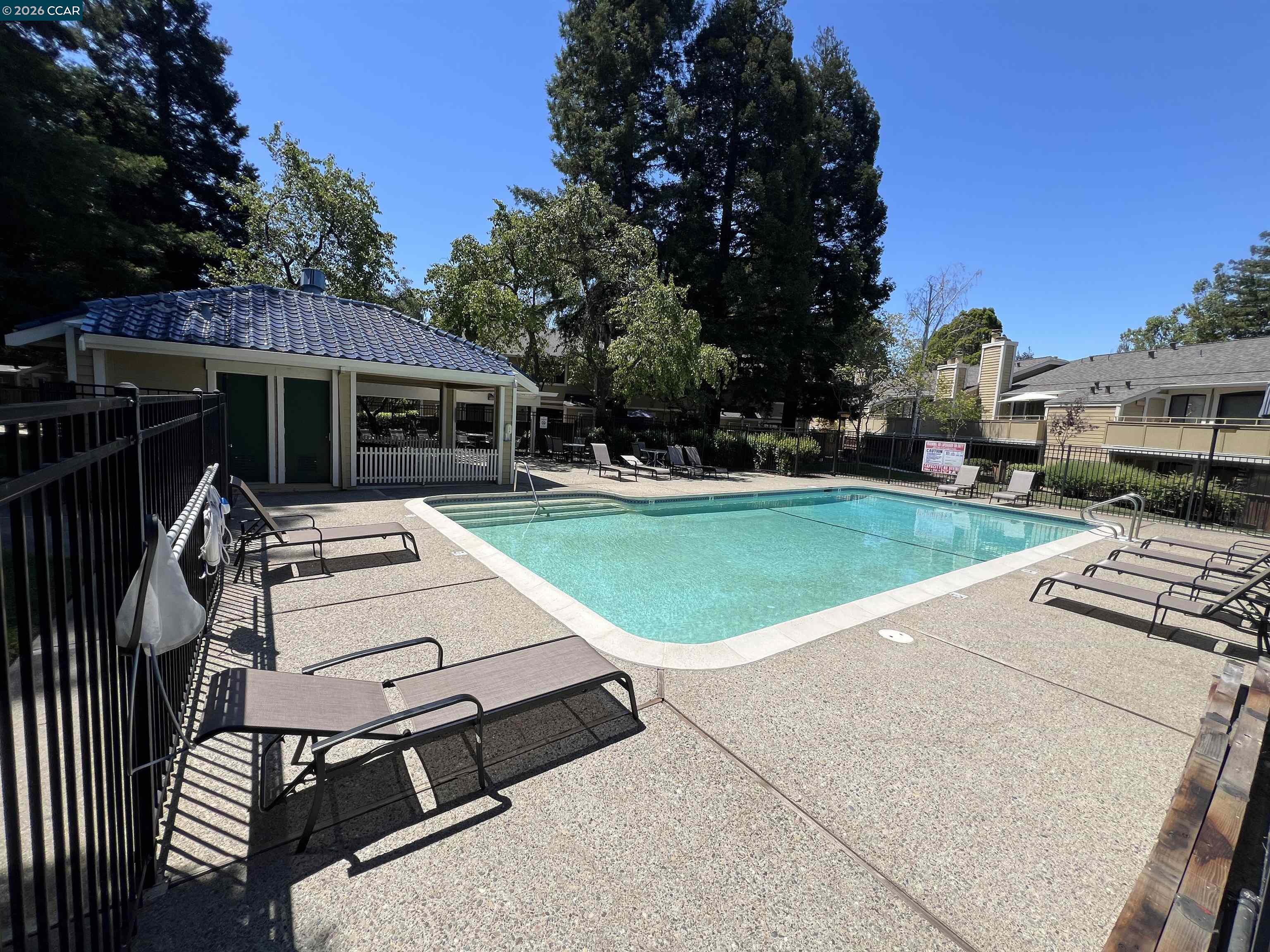 Photo #32: 41139402 Listing: Photo #32