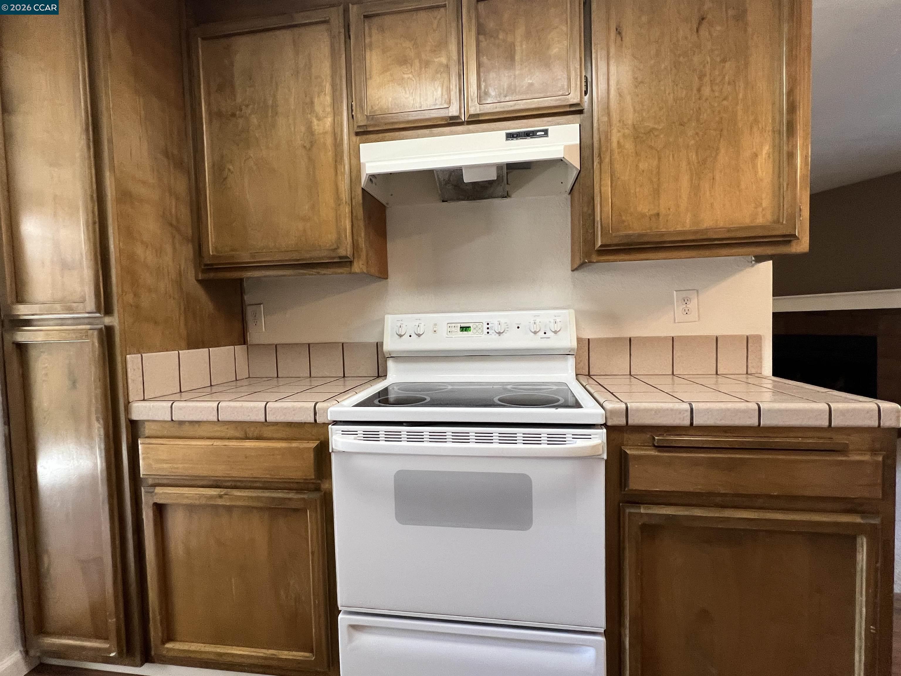 Photo #8: 41139402 Listing: Photo #8