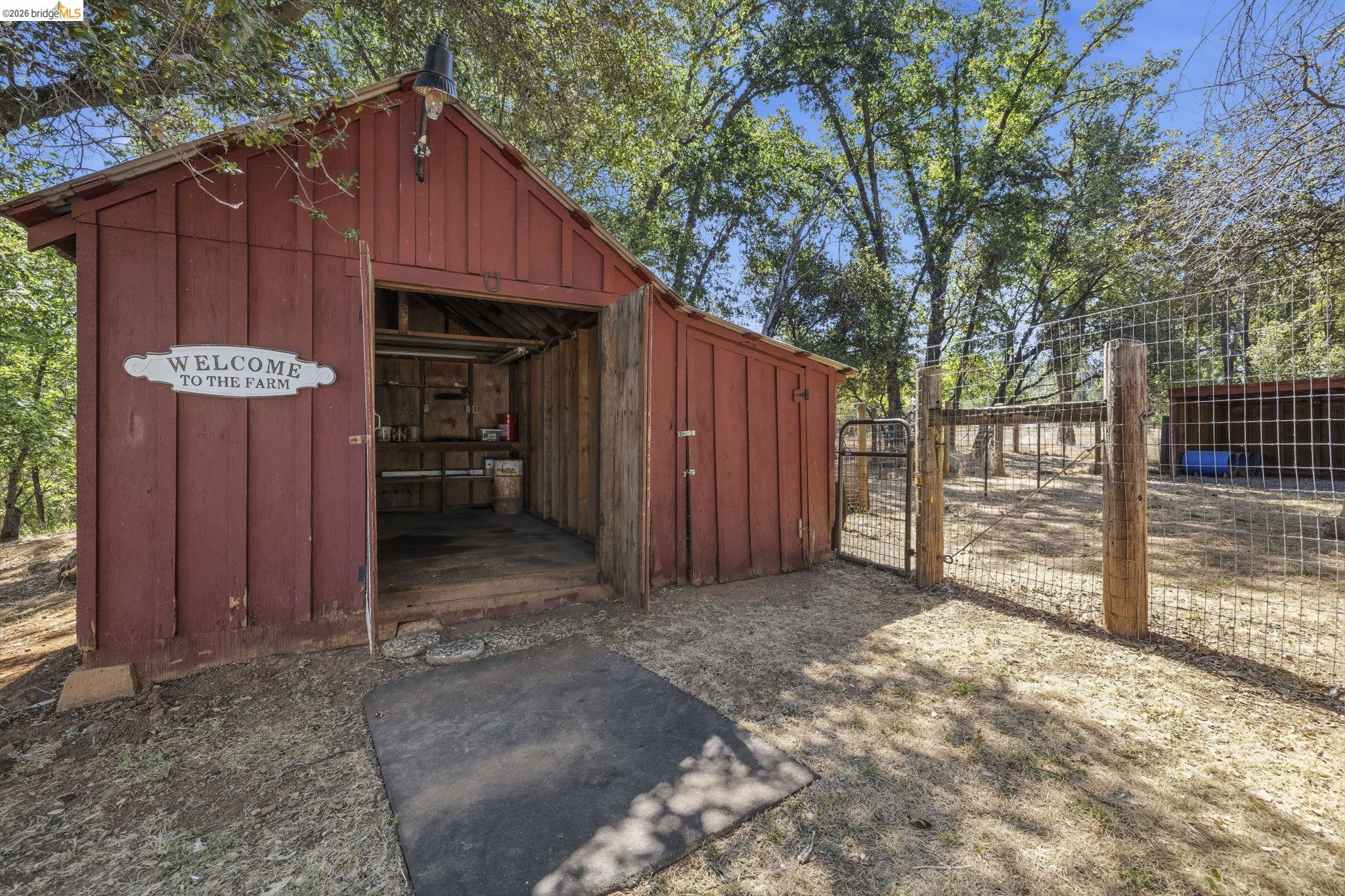 16883 Draper Mine Rd., Sonora CA 95370 — photo 13