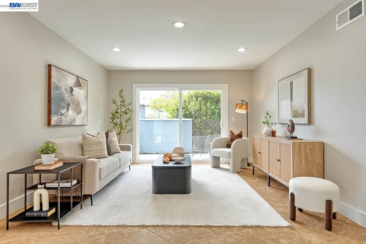 Photo #1: 41139433 Listing: Photo #1