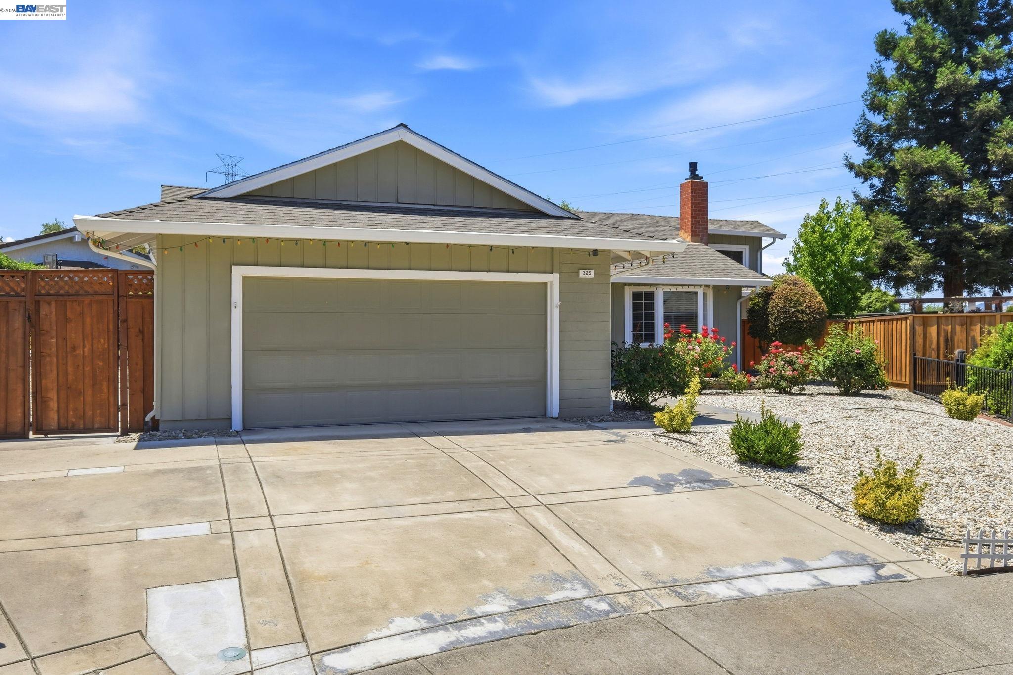 325 Goshen Ct