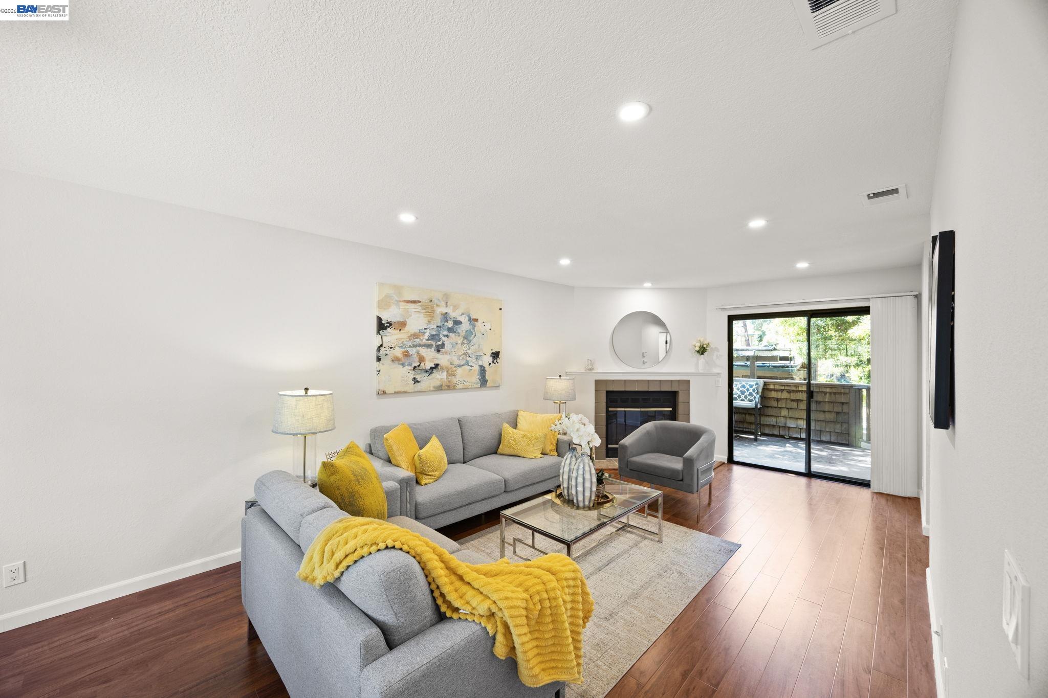 Photo #4: 41139448 Listing: Photo #4