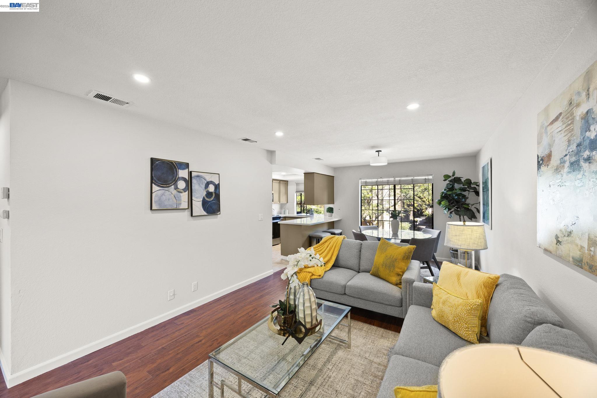 Photo #5: 41139448 Listing: Photo #5