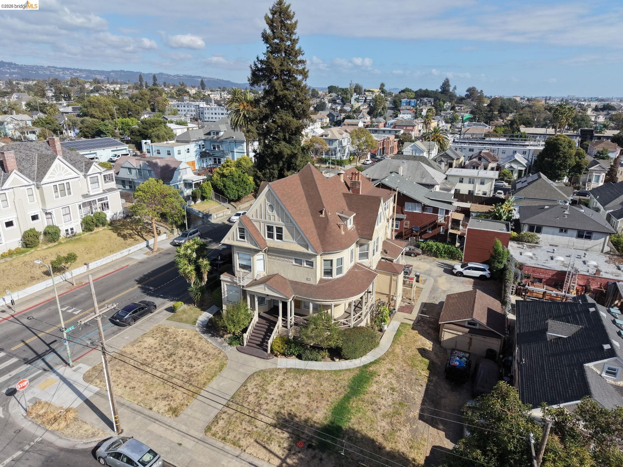 1746 10Th Ave, Oakland CA 94606 — photo 8