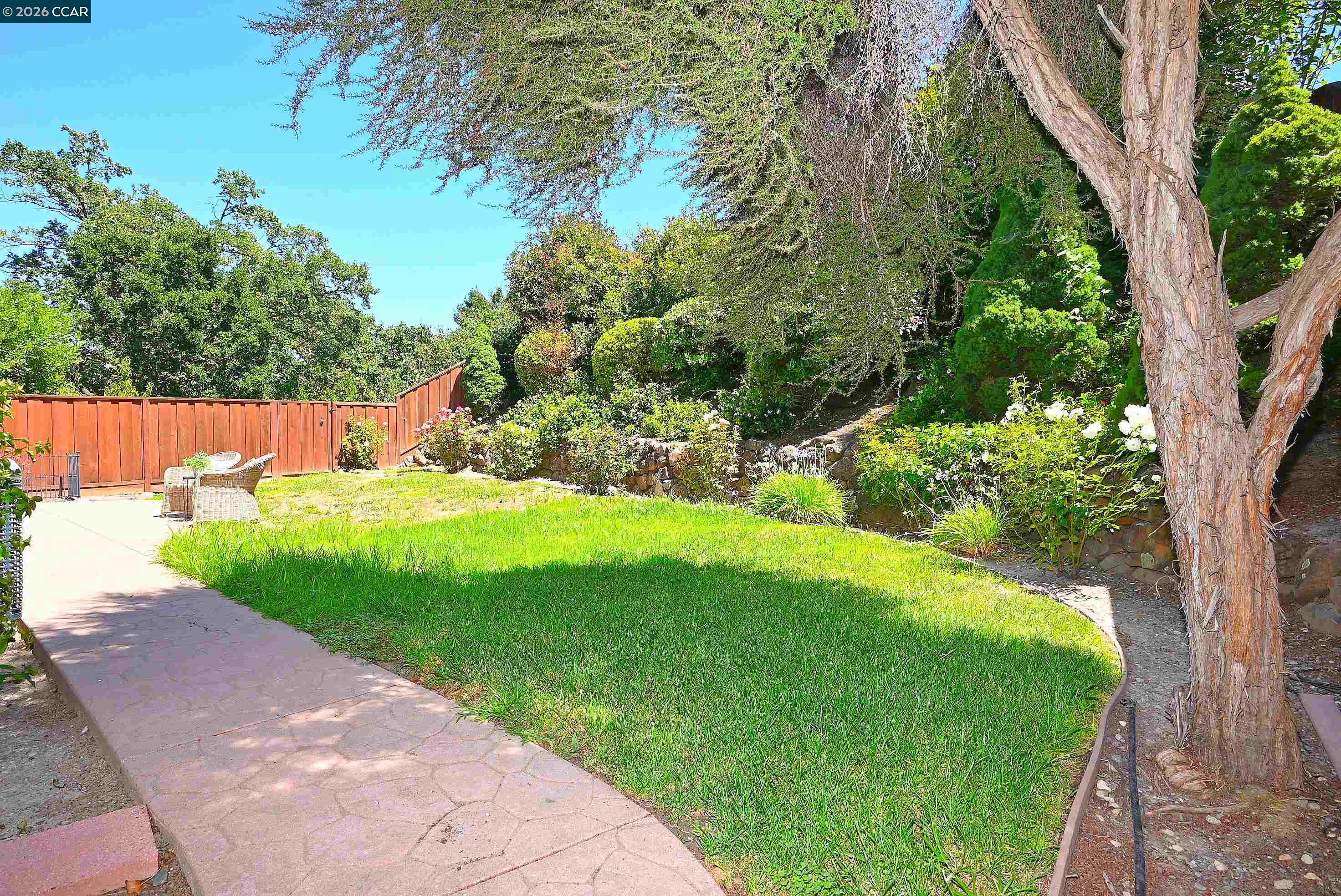 104 Johnson Ln, Martinez CA 94553 — photo 17