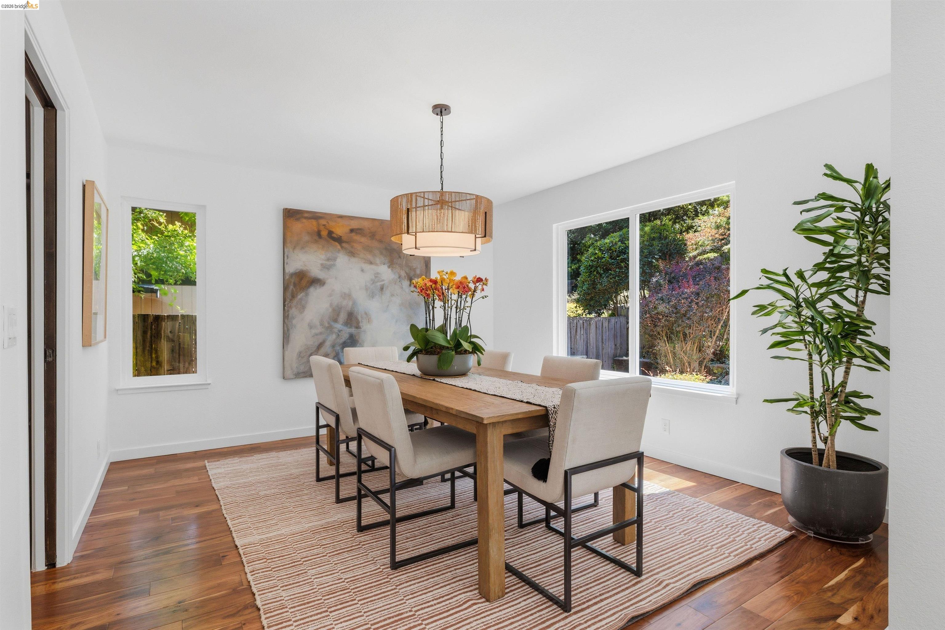 6763 Pinehaven Rd, Oakland CA 94611 — photo 12