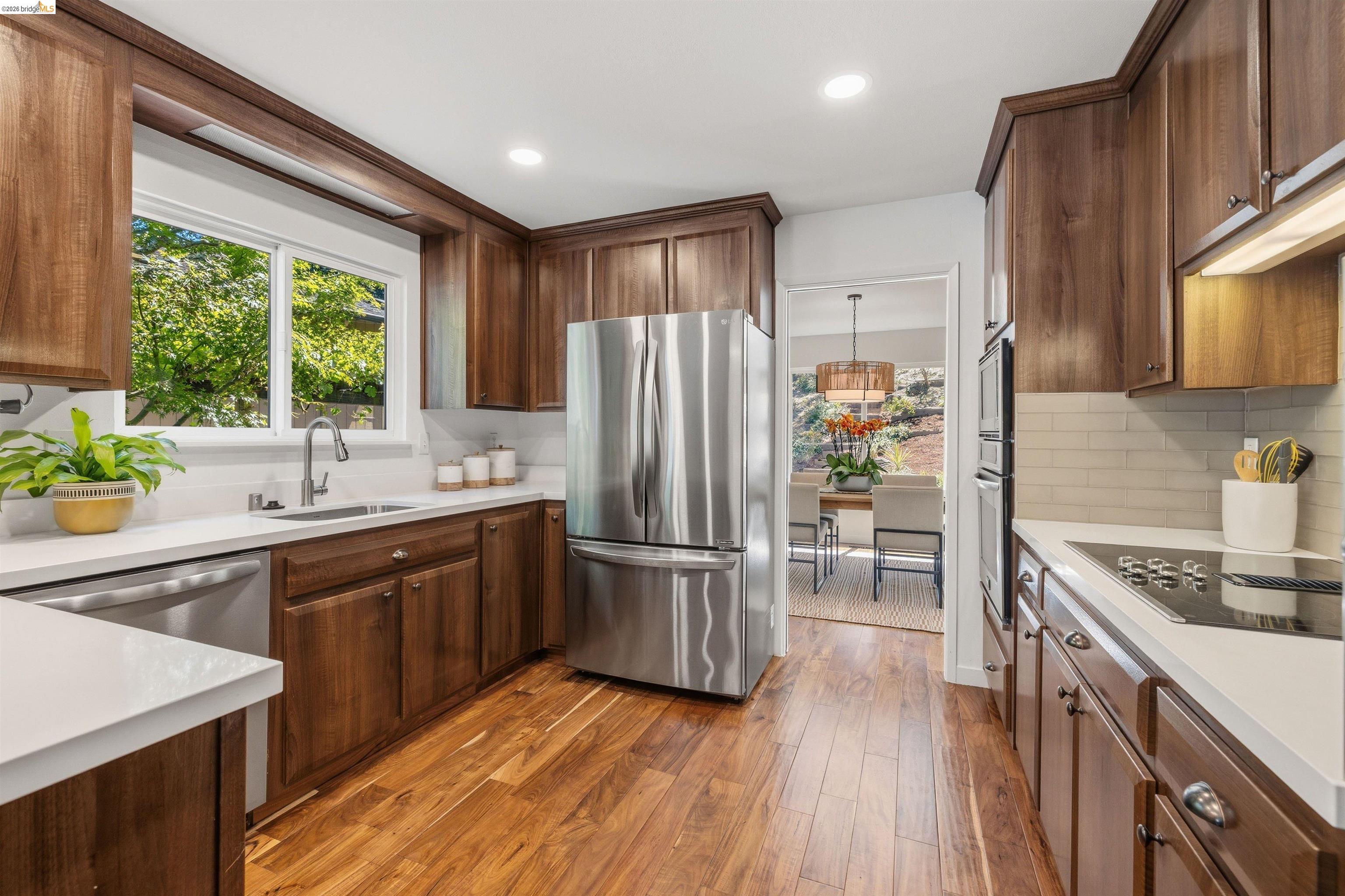 6763 Pinehaven Rd, Oakland CA 94611 — photo 15