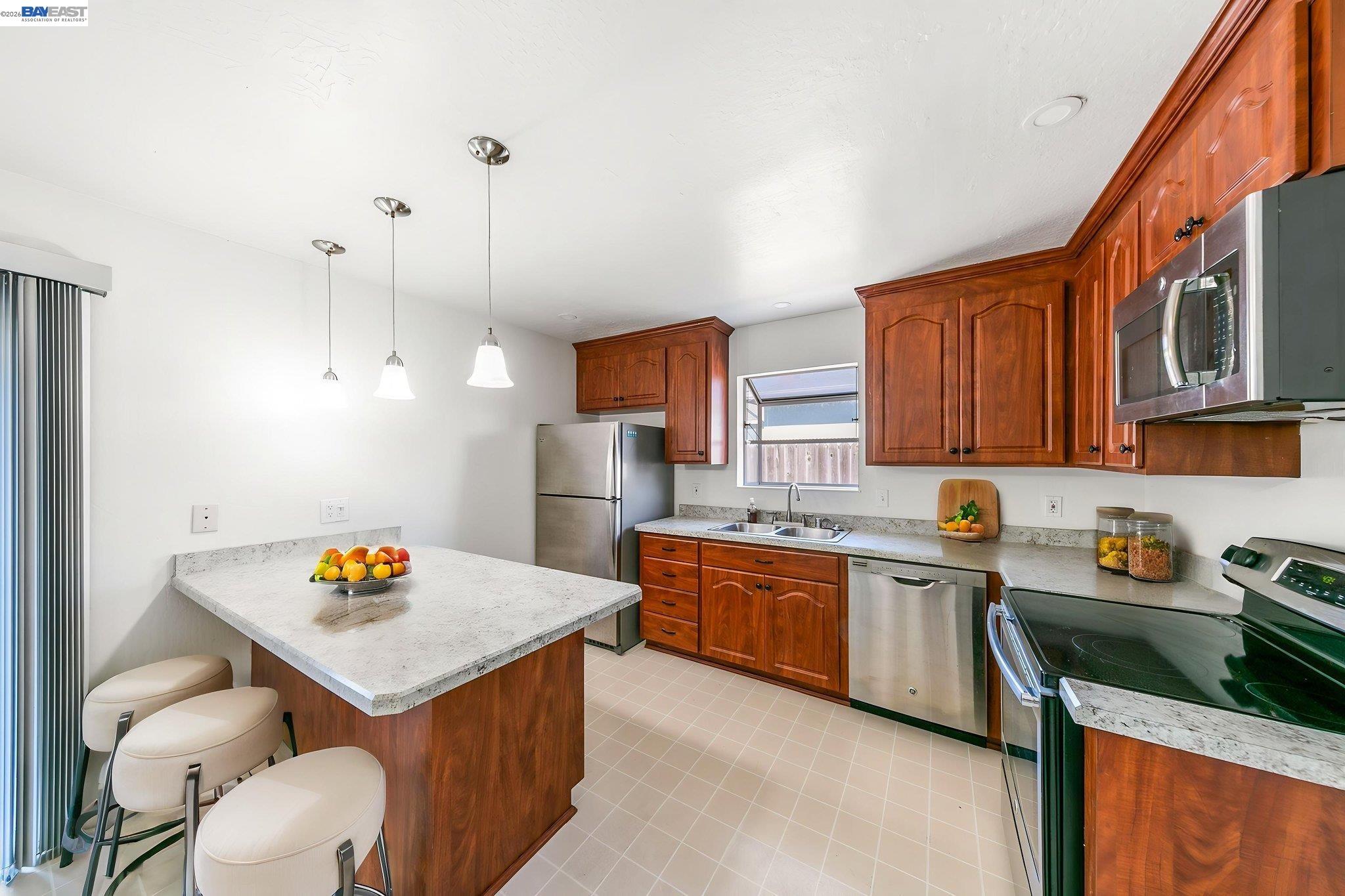 2049 Rosedale Dr, San Pablo CA 94806 — photo 7