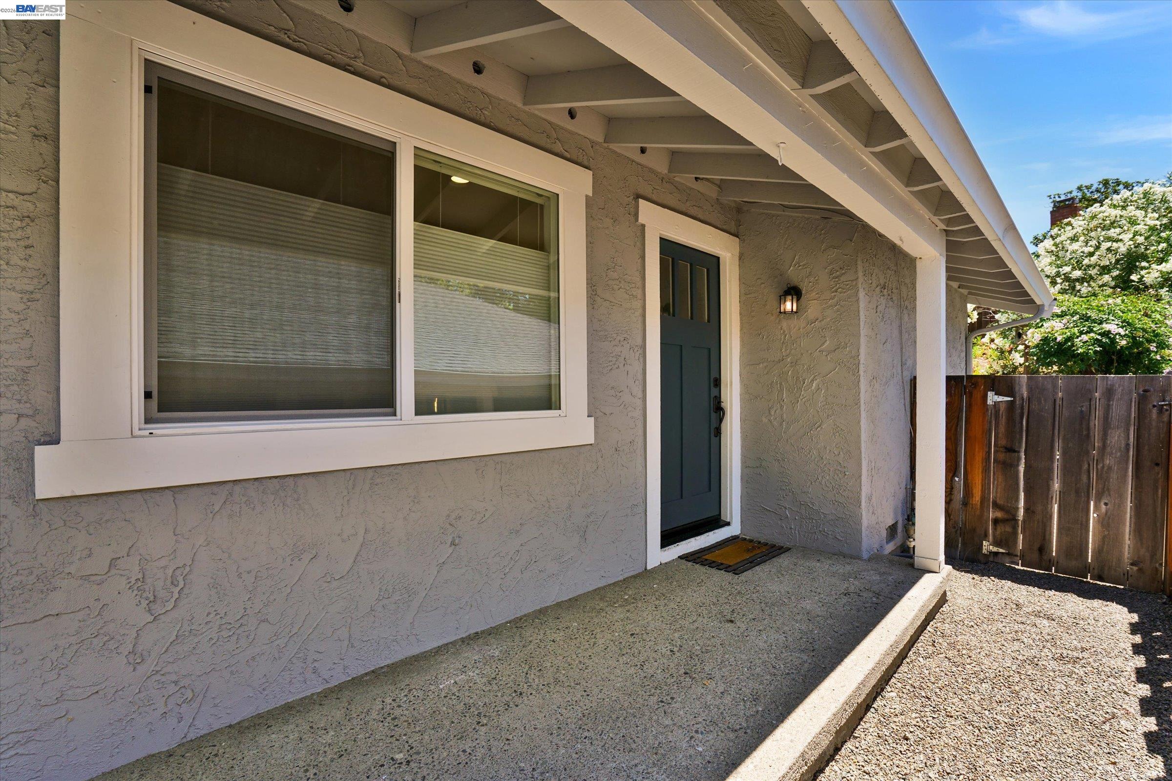 Photo #2: 41139505 Listing: Photo #2