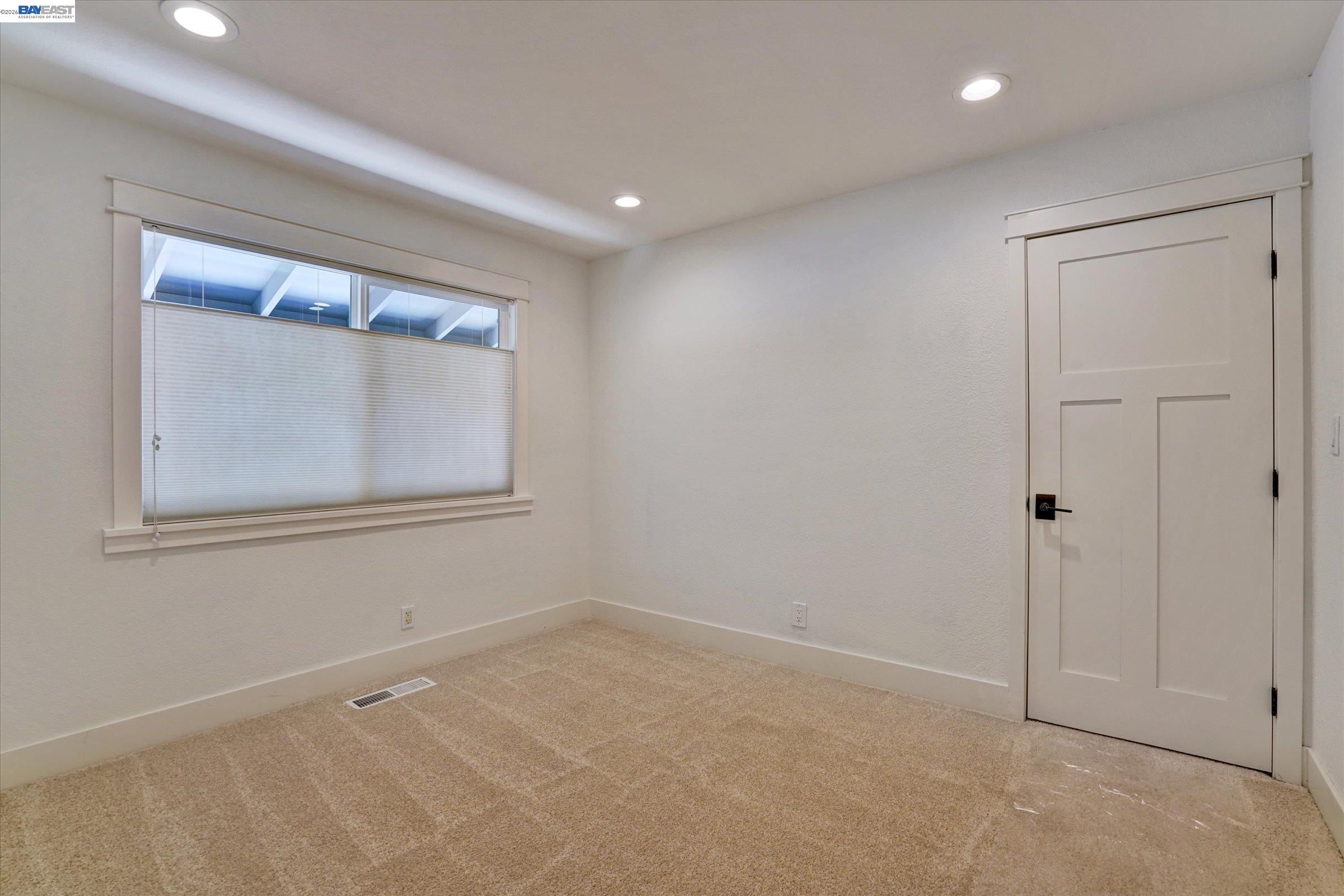 Photo #4: 41139505 Listing: Photo #4