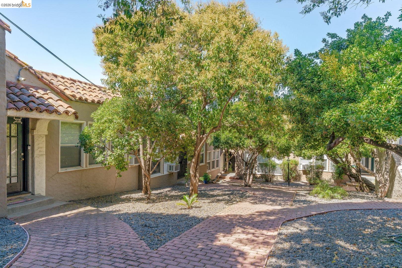 Photo #2: 41139530 Listing: Photo #2