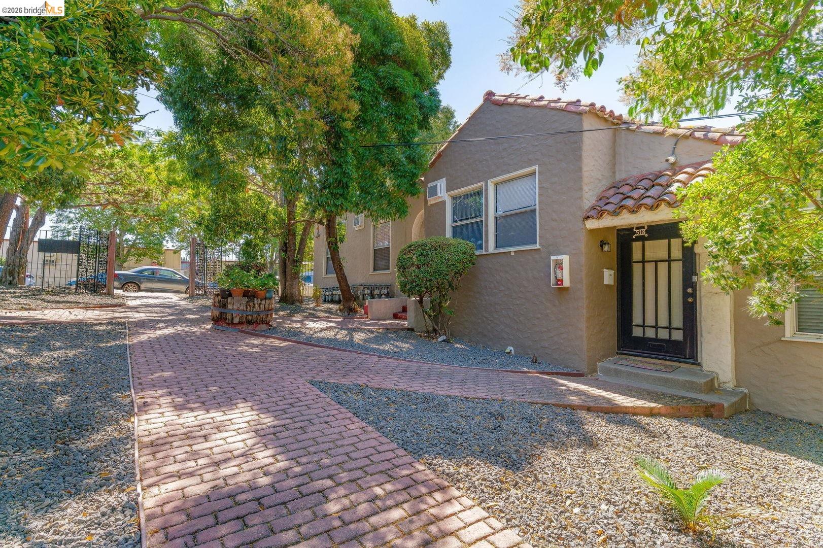 Photo #4: 41139530 Listing: Photo #4