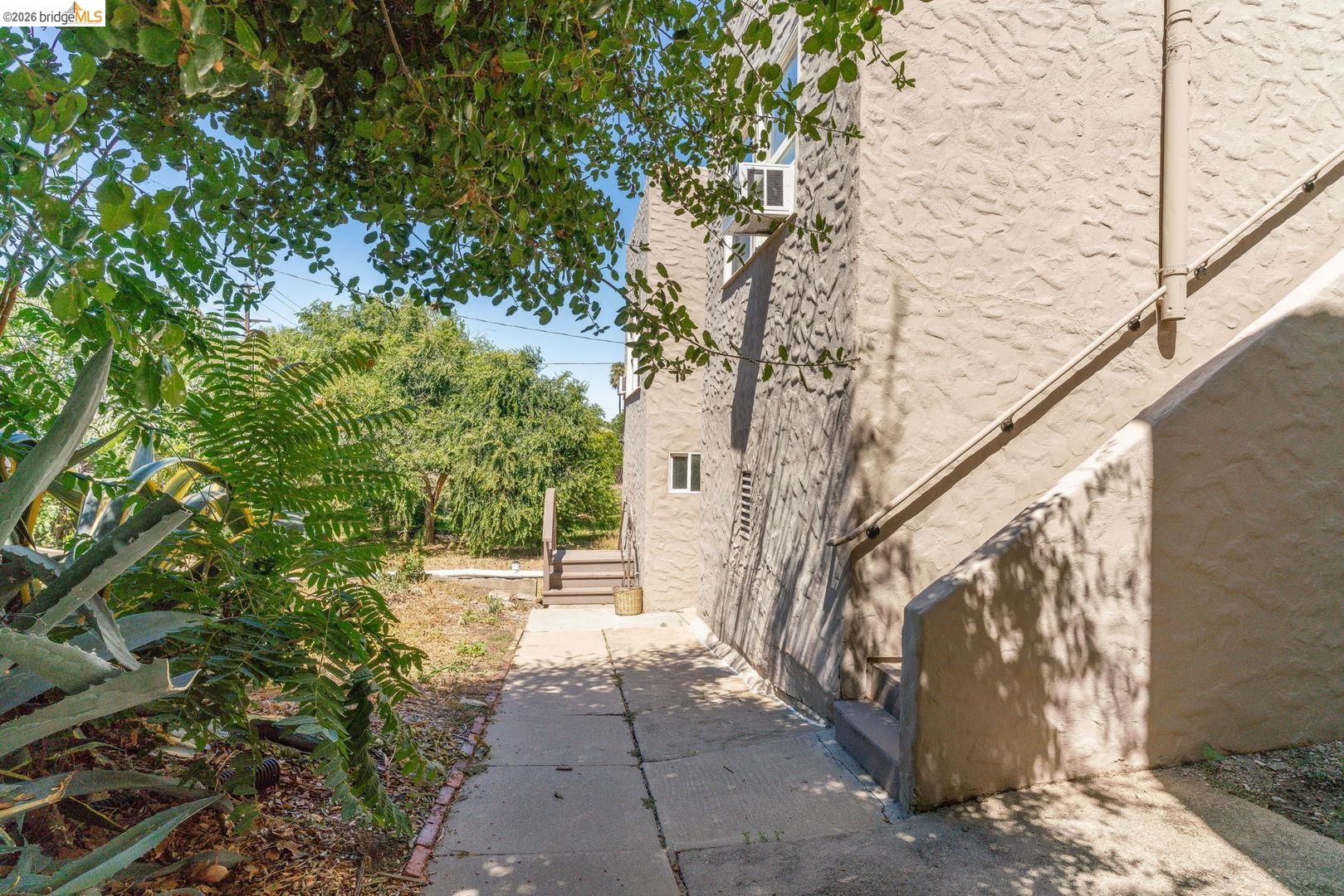 Photo #8: 41139530 Listing: Photo #8