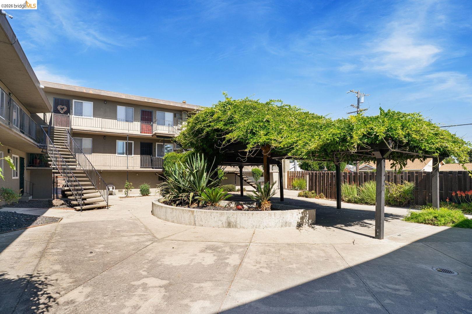 Photo #3: 41139531 Listing: Photo #3