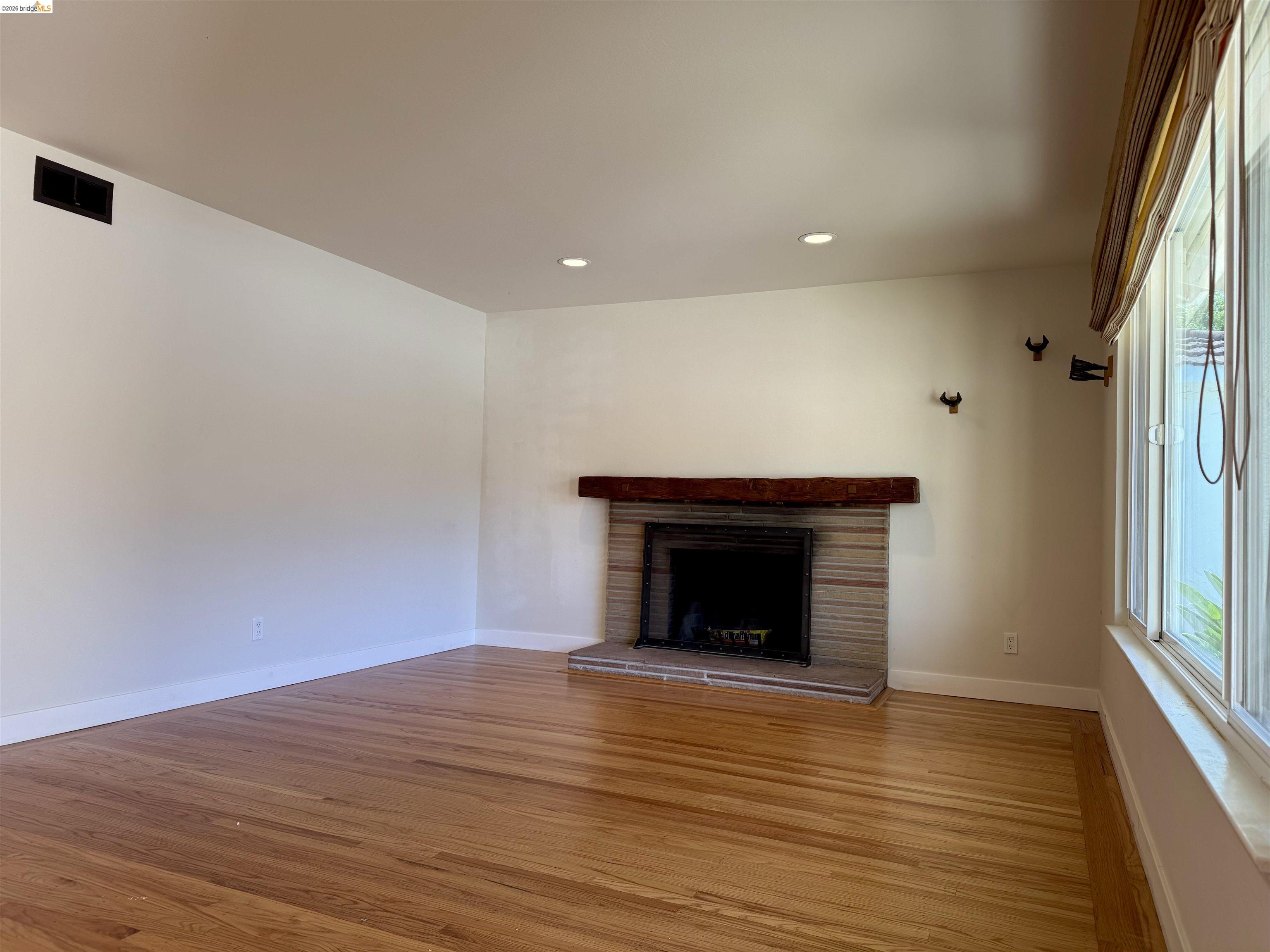 312 Walker Dr