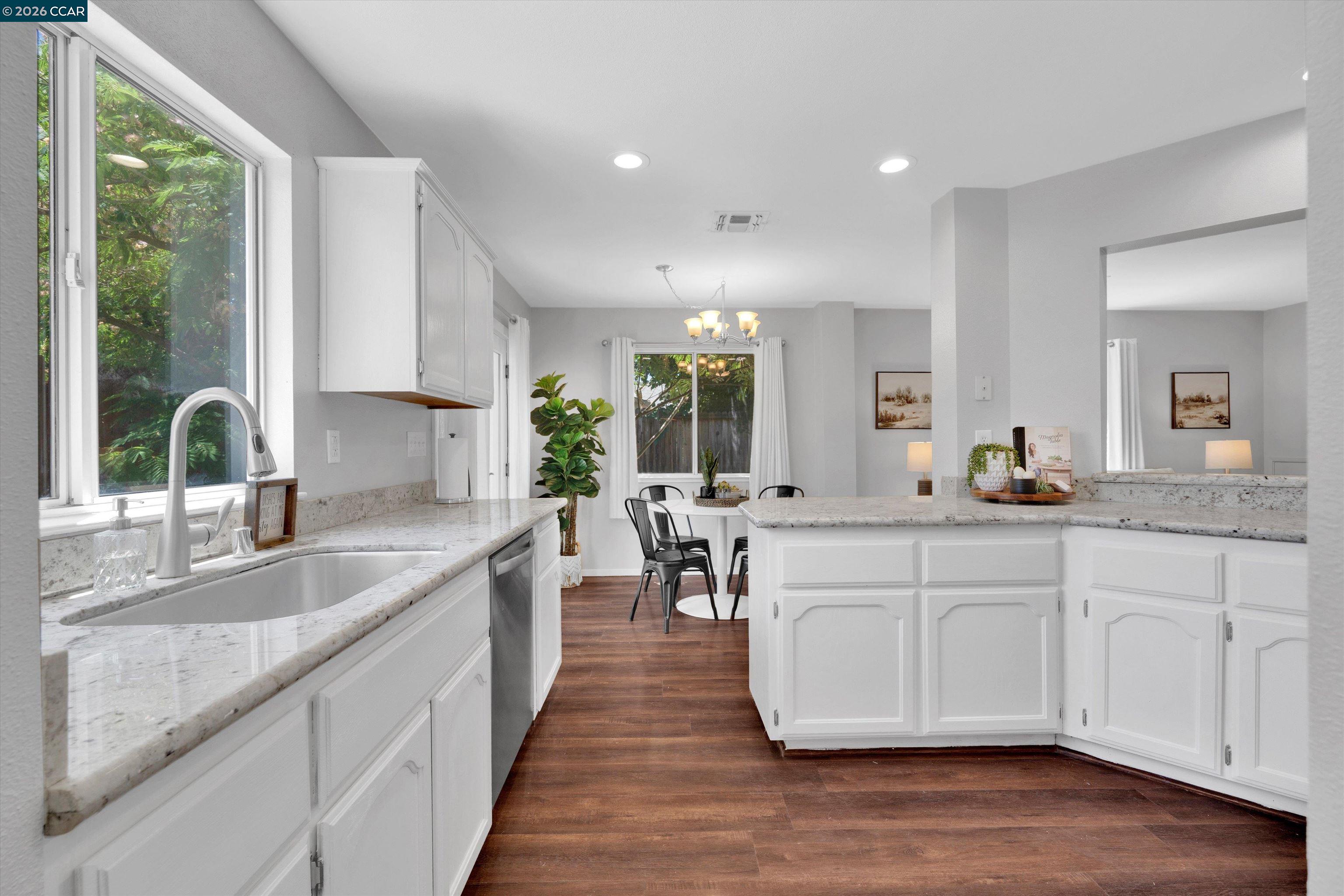 400 Devon Ct, Oakley CA 94561 — photo 9