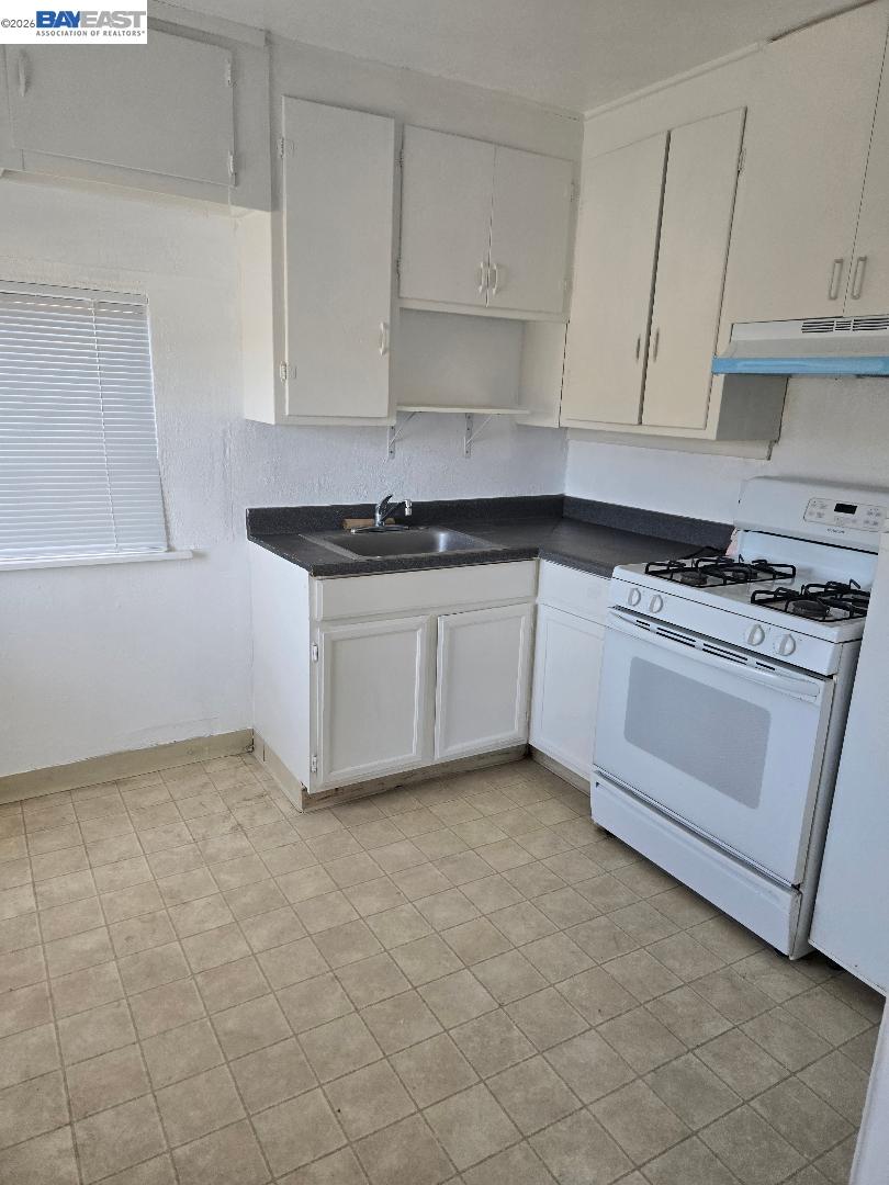 21003 Foothill Blvd, Hayward CA 94541 — photo 6