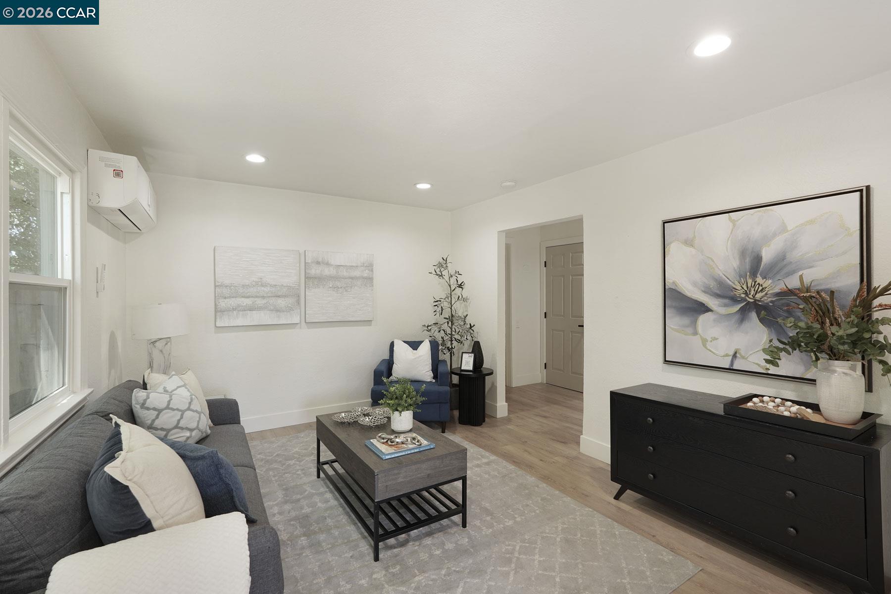 4054 Sumac Ln, Sacramento CA 95820 — photo 9