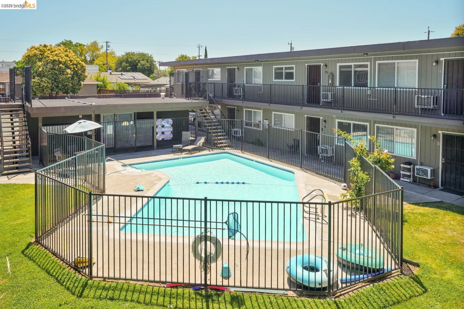 Photo #3: 41139570 Listing: Photo #3